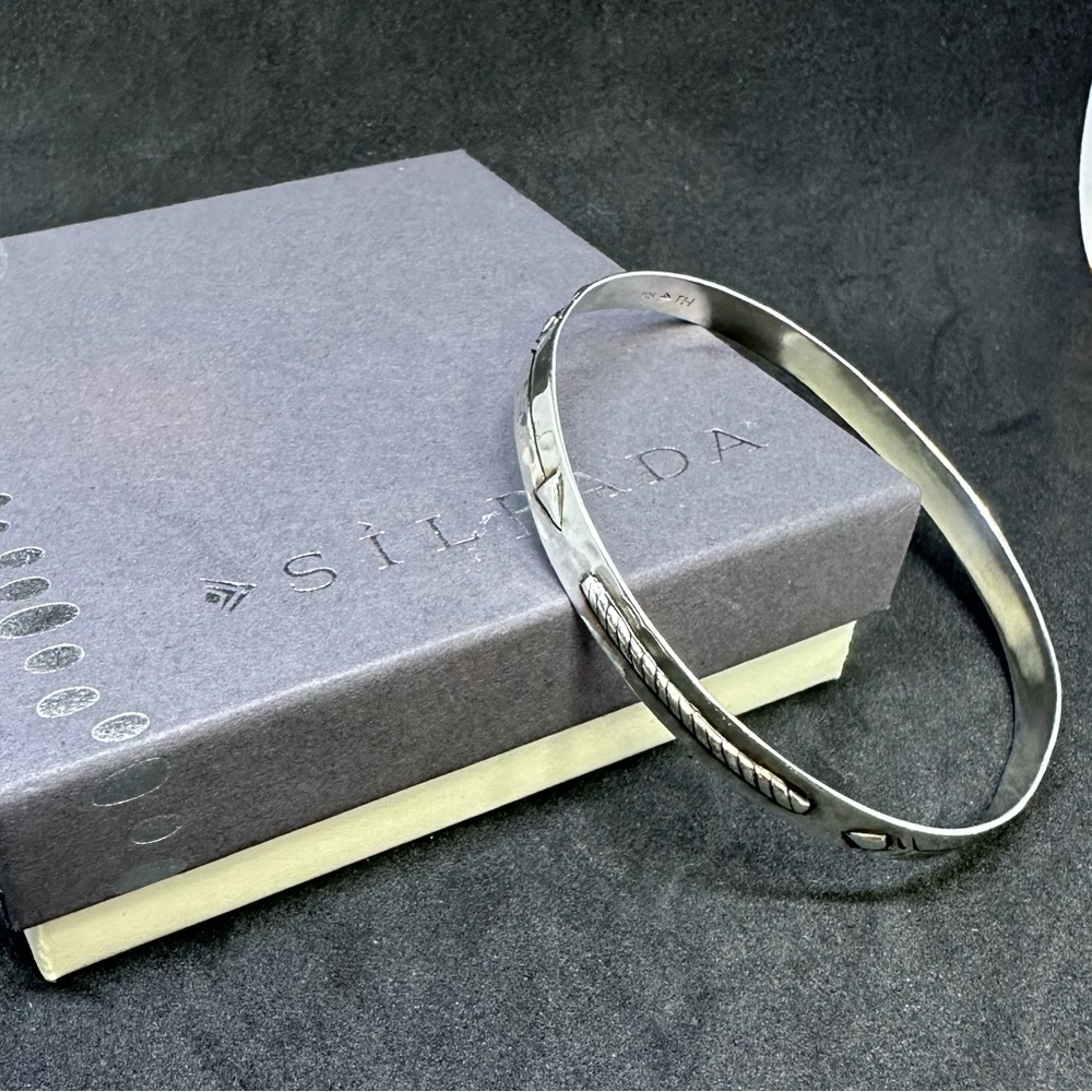 Silpada Arrow Dynamic Bangle